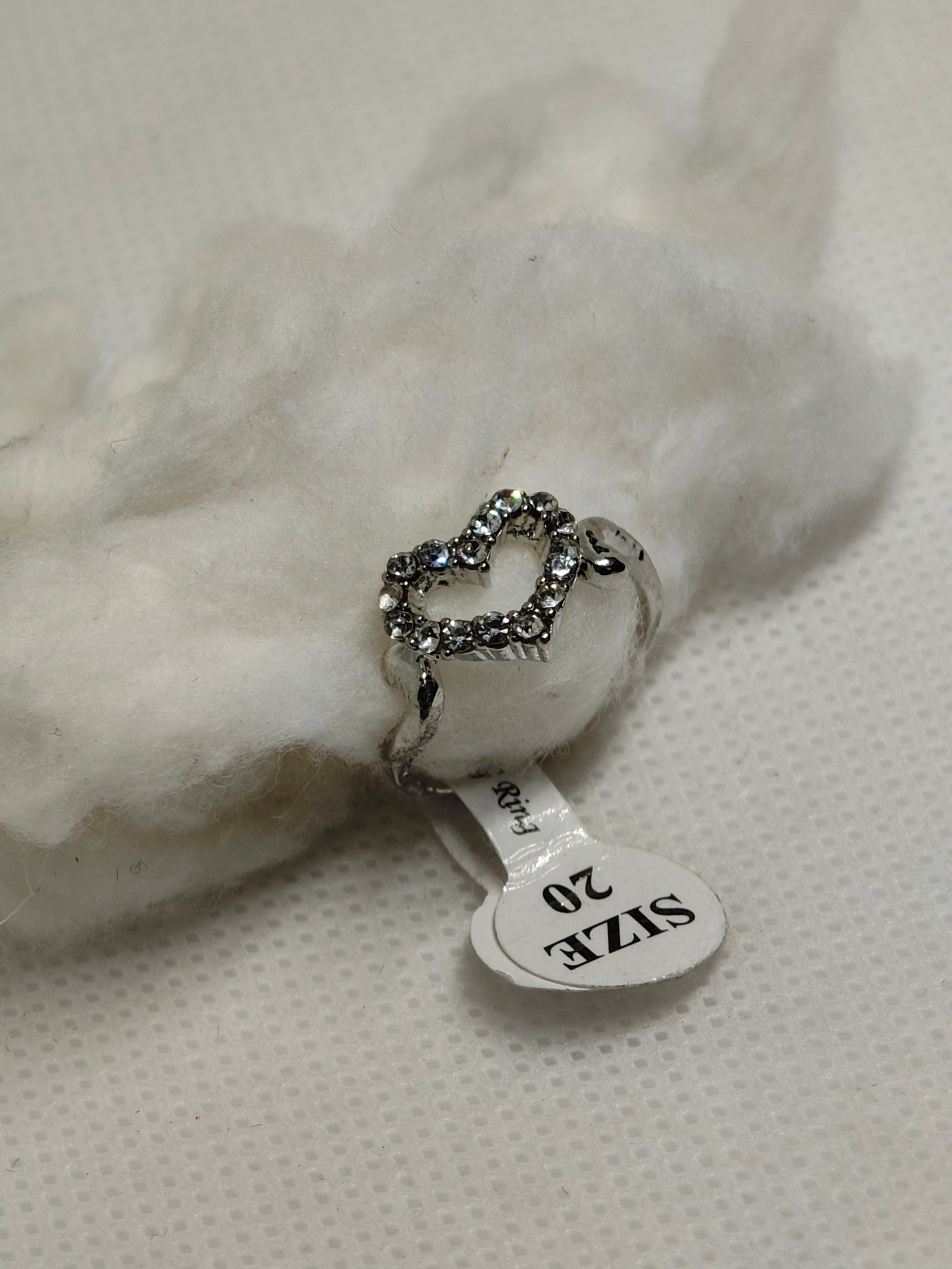 Silver plated women girl Ring heart shape